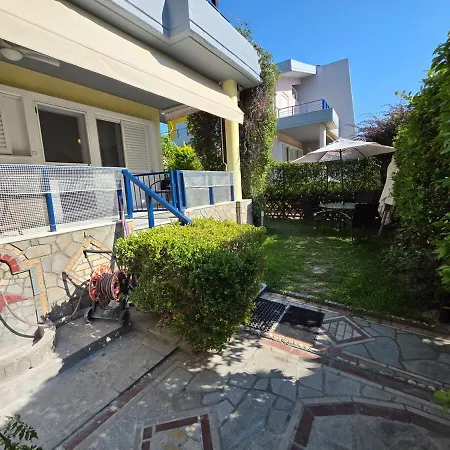 빌라 Gardens Villa, 페프코초리