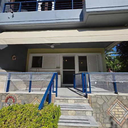 빌라 Gardens Villa, 페프코초리